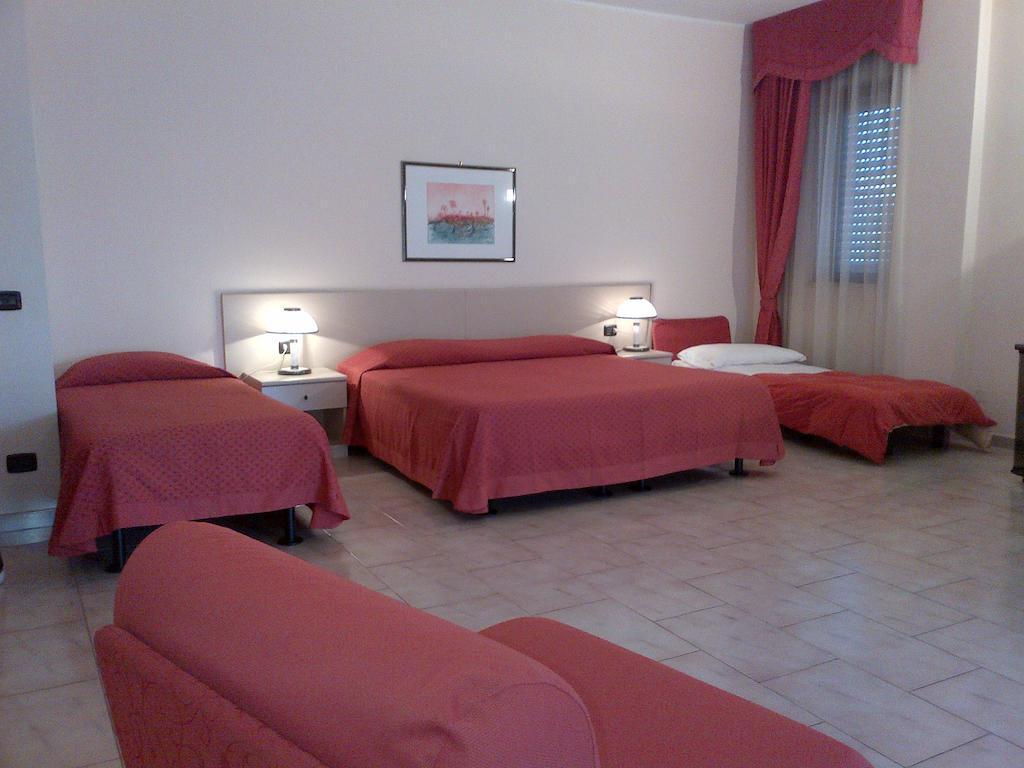 Rondo' Hotel Μπάρι Εξωτερικό φωτογραφία