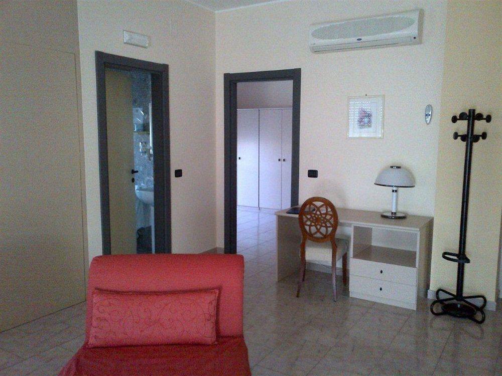 Rondo' Hotel Μπάρι Εξωτερικό φωτογραφία