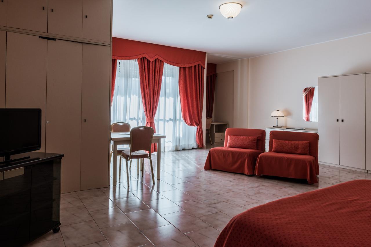 Rondo' Hotel Μπάρι Εξωτερικό φωτογραφία