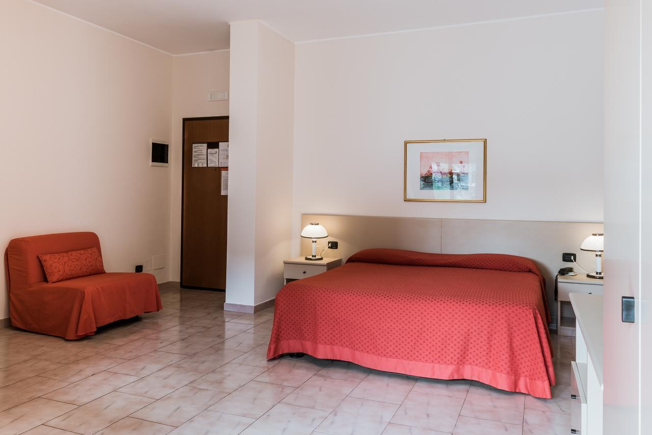 Rondo' Hotel Μπάρι Εξωτερικό φωτογραφία