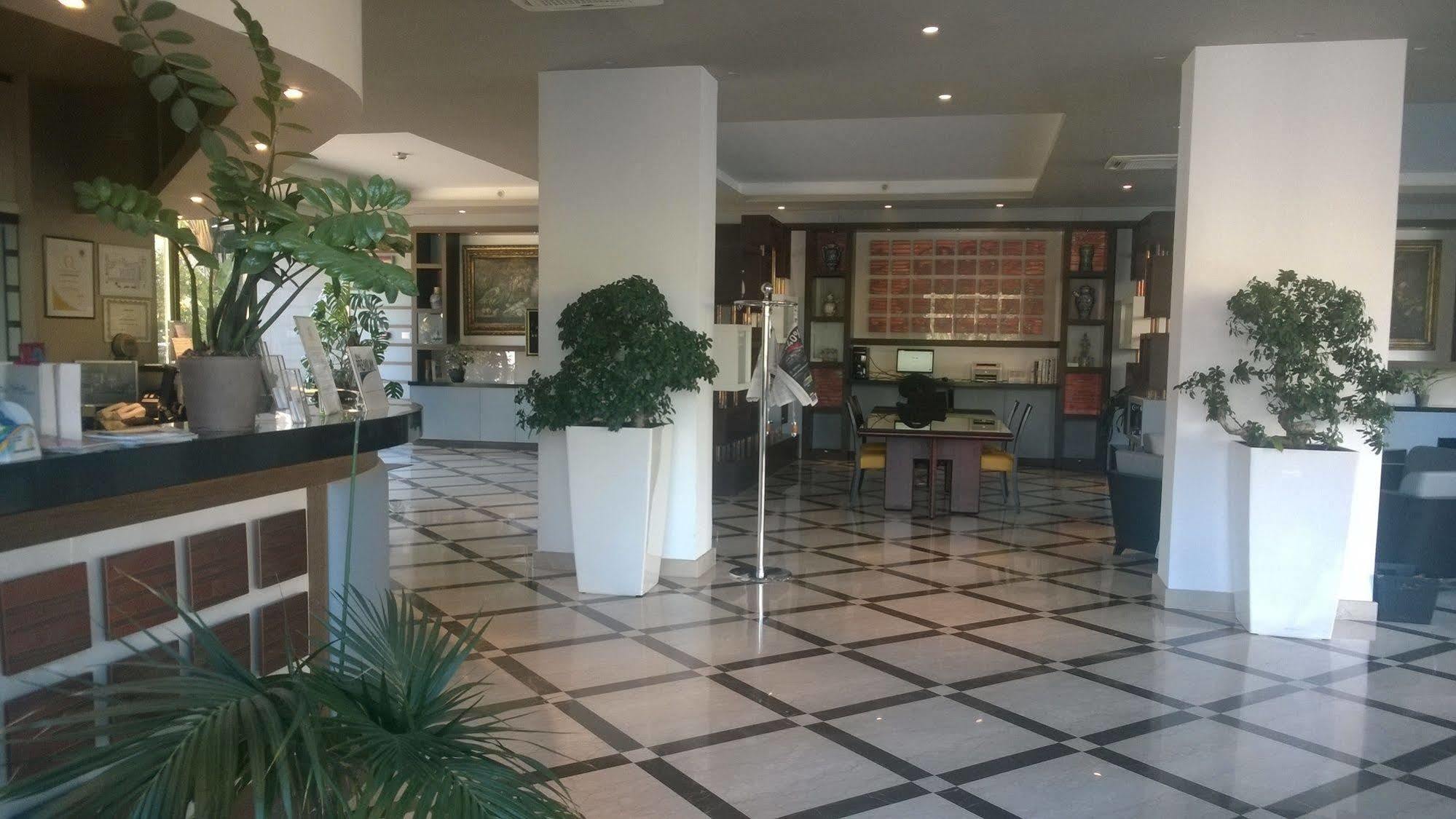 Rondo' Hotel Μπάρι Εξωτερικό φωτογραφία