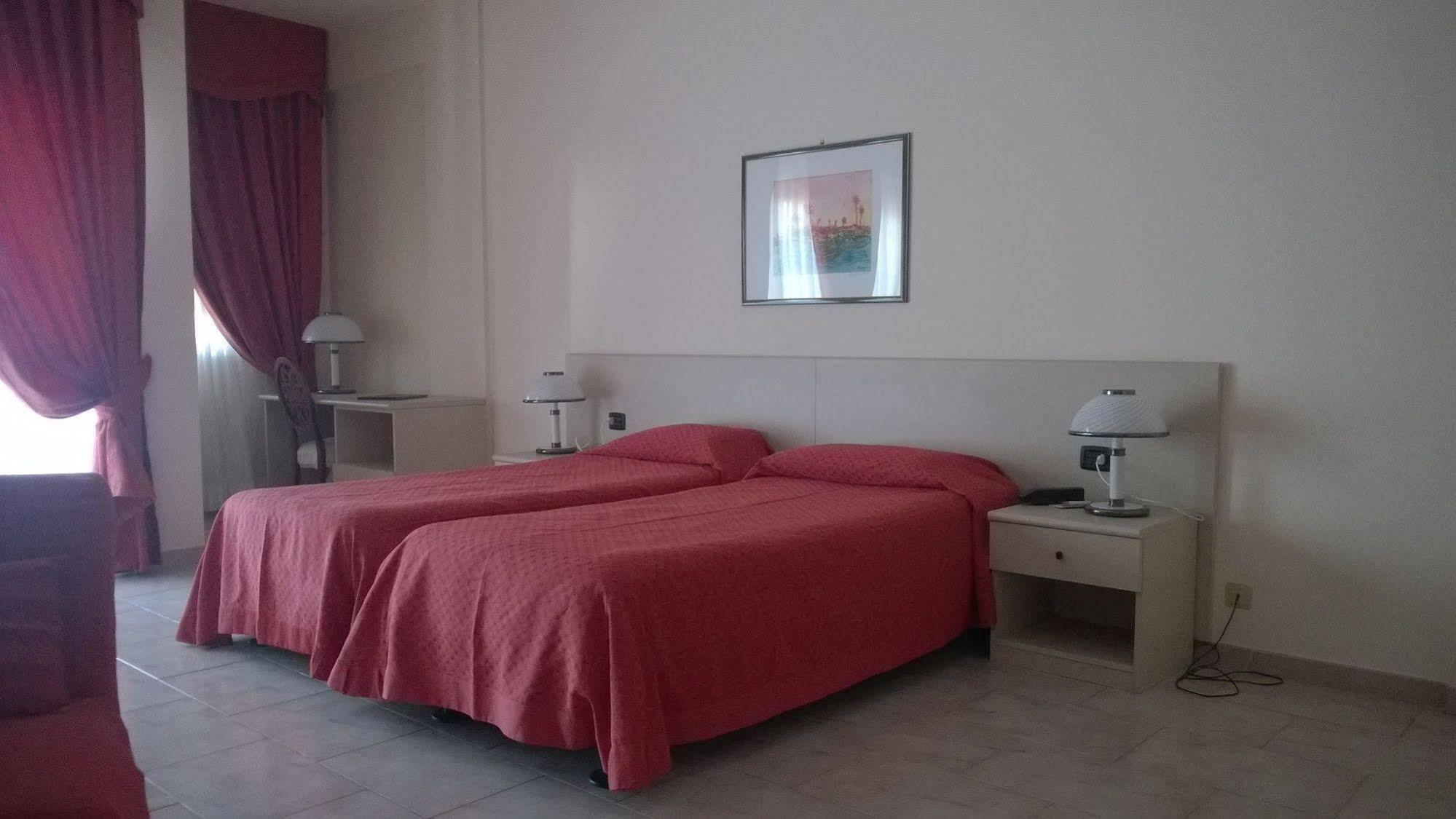 Rondo' Hotel Μπάρι Εξωτερικό φωτογραφία