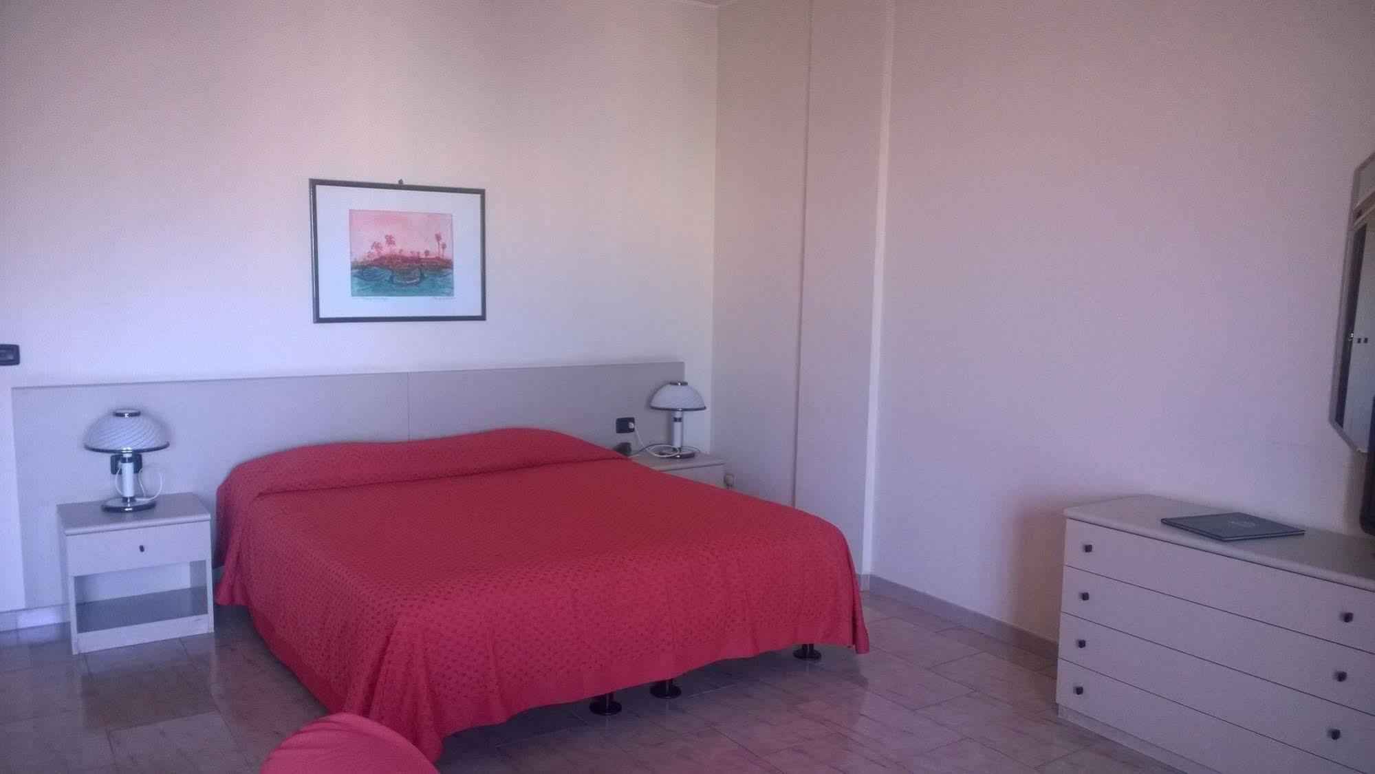 Rondo' Hotel Μπάρι Εξωτερικό φωτογραφία