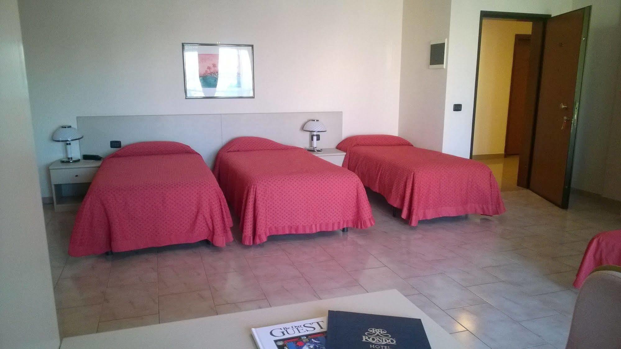 Rondo' Hotel Μπάρι Εξωτερικό φωτογραφία