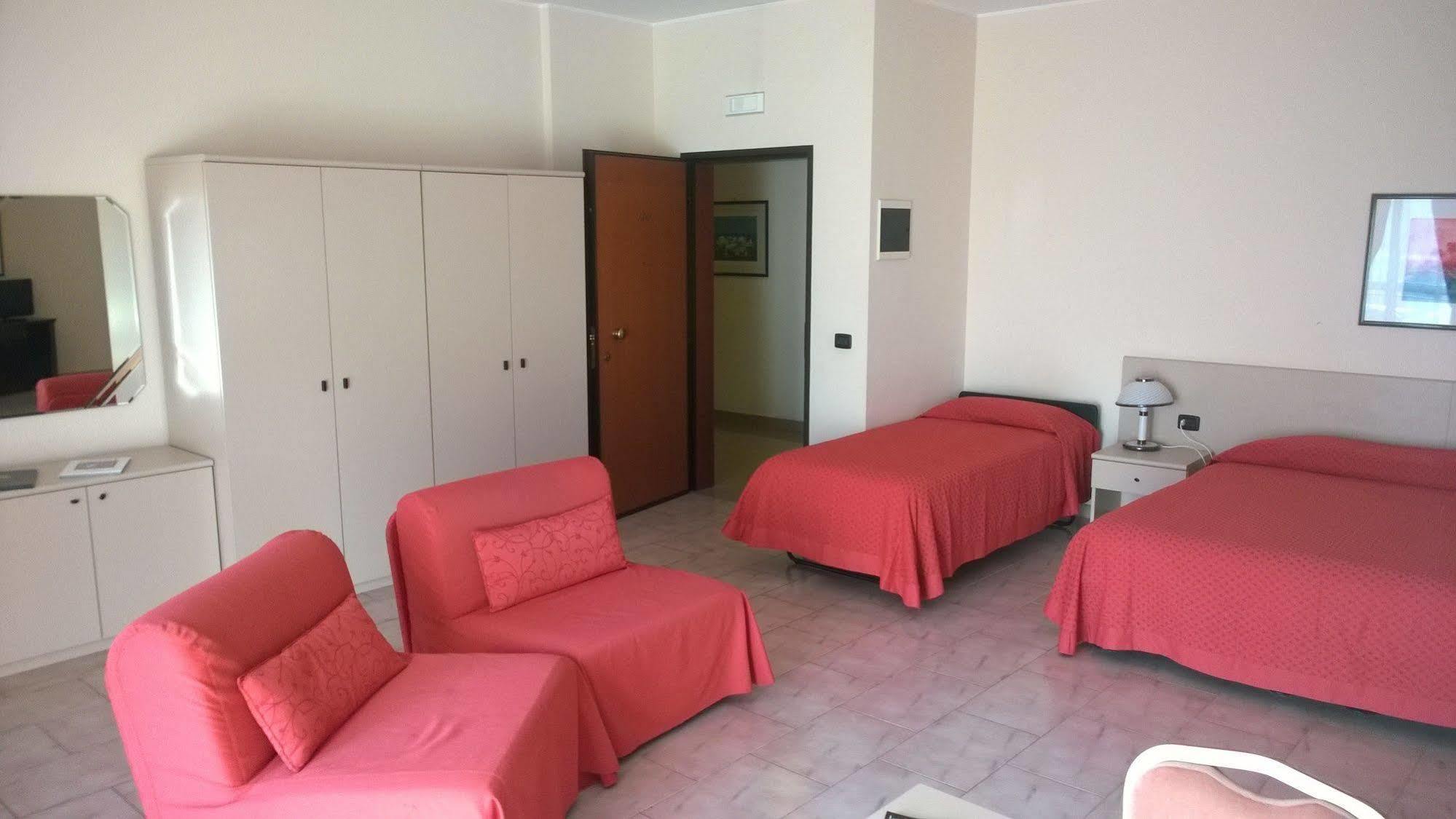 Rondo' Hotel Μπάρι Εξωτερικό φωτογραφία