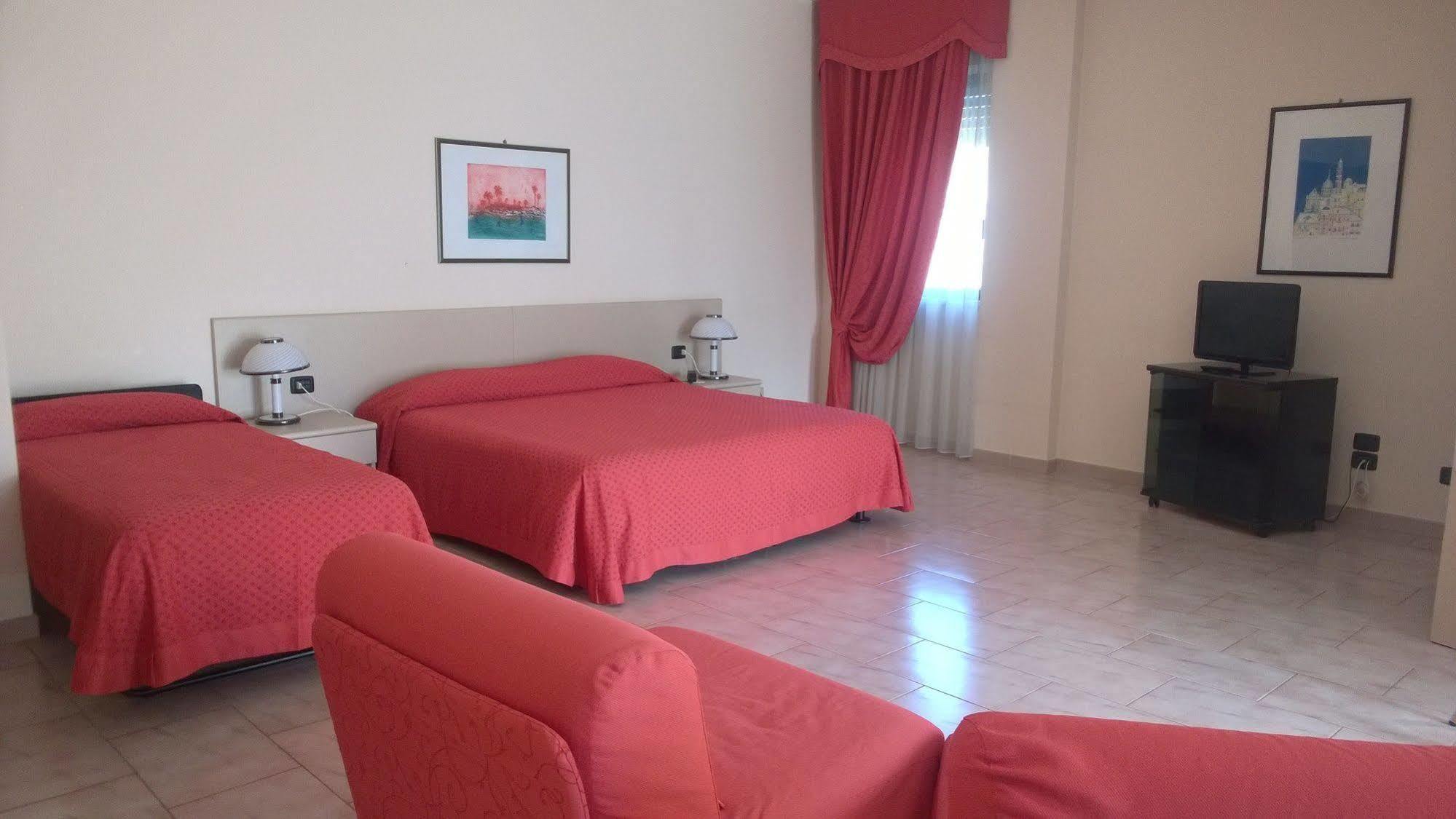 Rondo' Hotel Μπάρι Εξωτερικό φωτογραφία