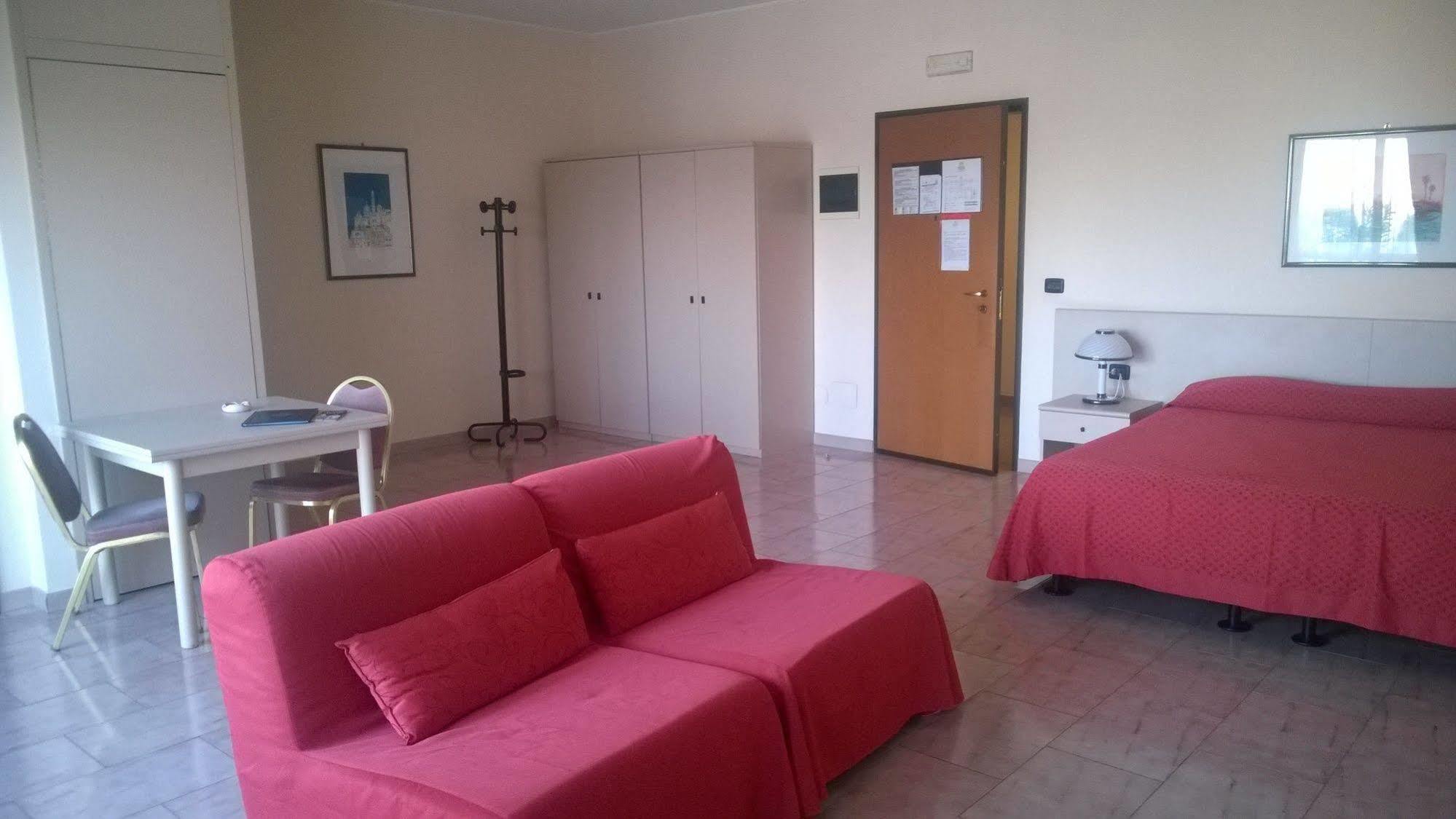 Rondo' Hotel Μπάρι Εξωτερικό φωτογραφία