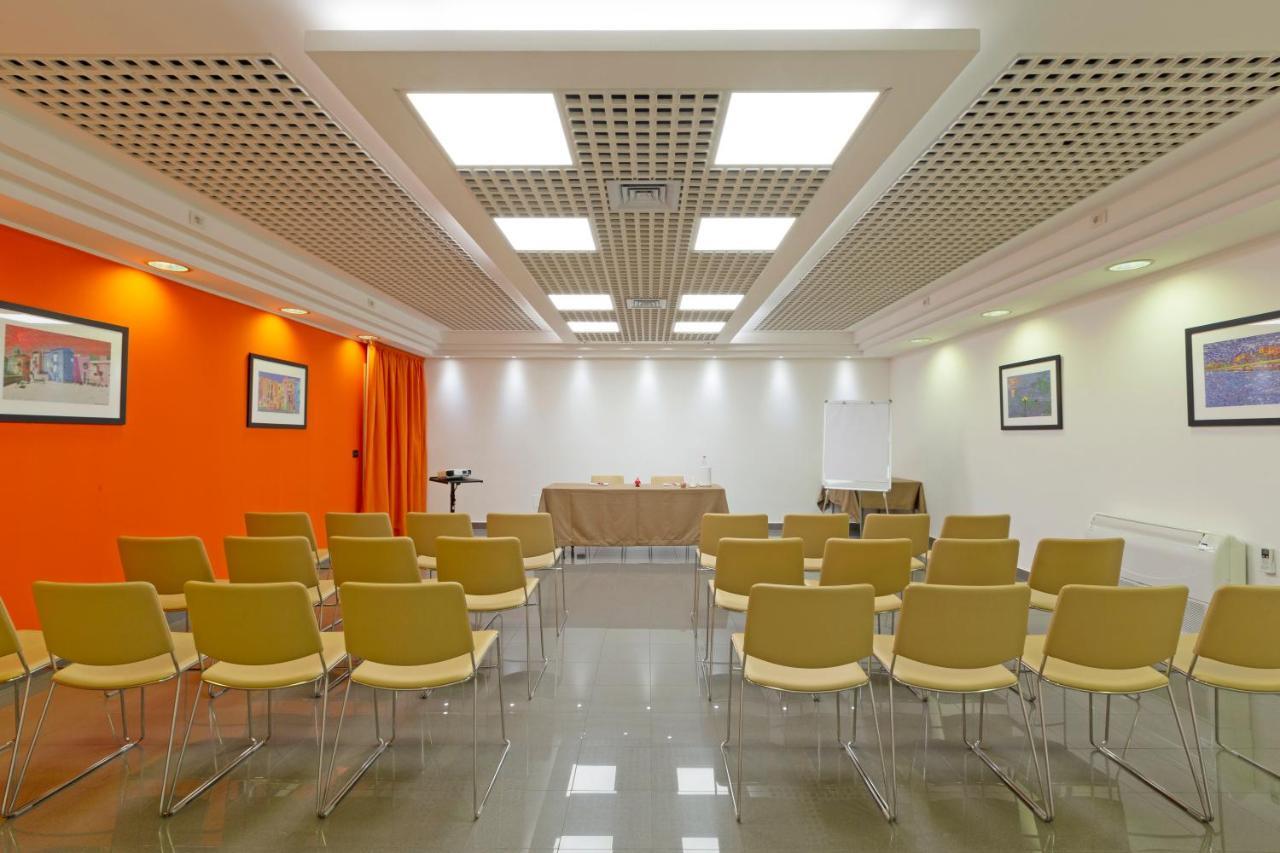 Rondo' Hotel Μπάρι Εξωτερικό φωτογραφία